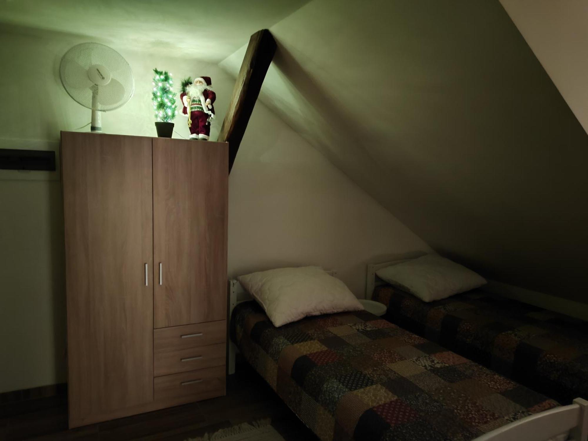 Kralovak Apartment Králŭv Dvŭr Bagian luar foto