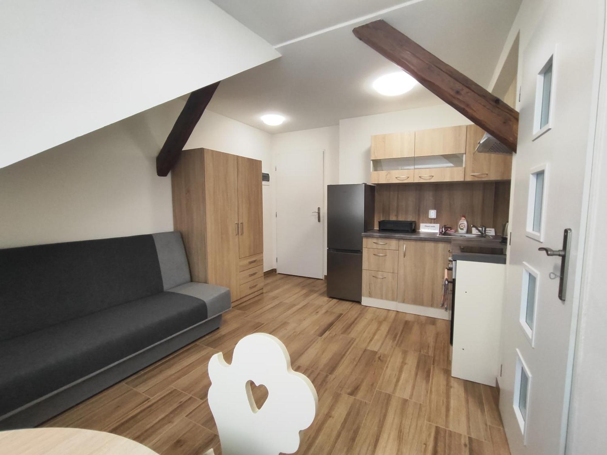 Kralovak Apartment Králŭv Dvŭr Bagian luar foto